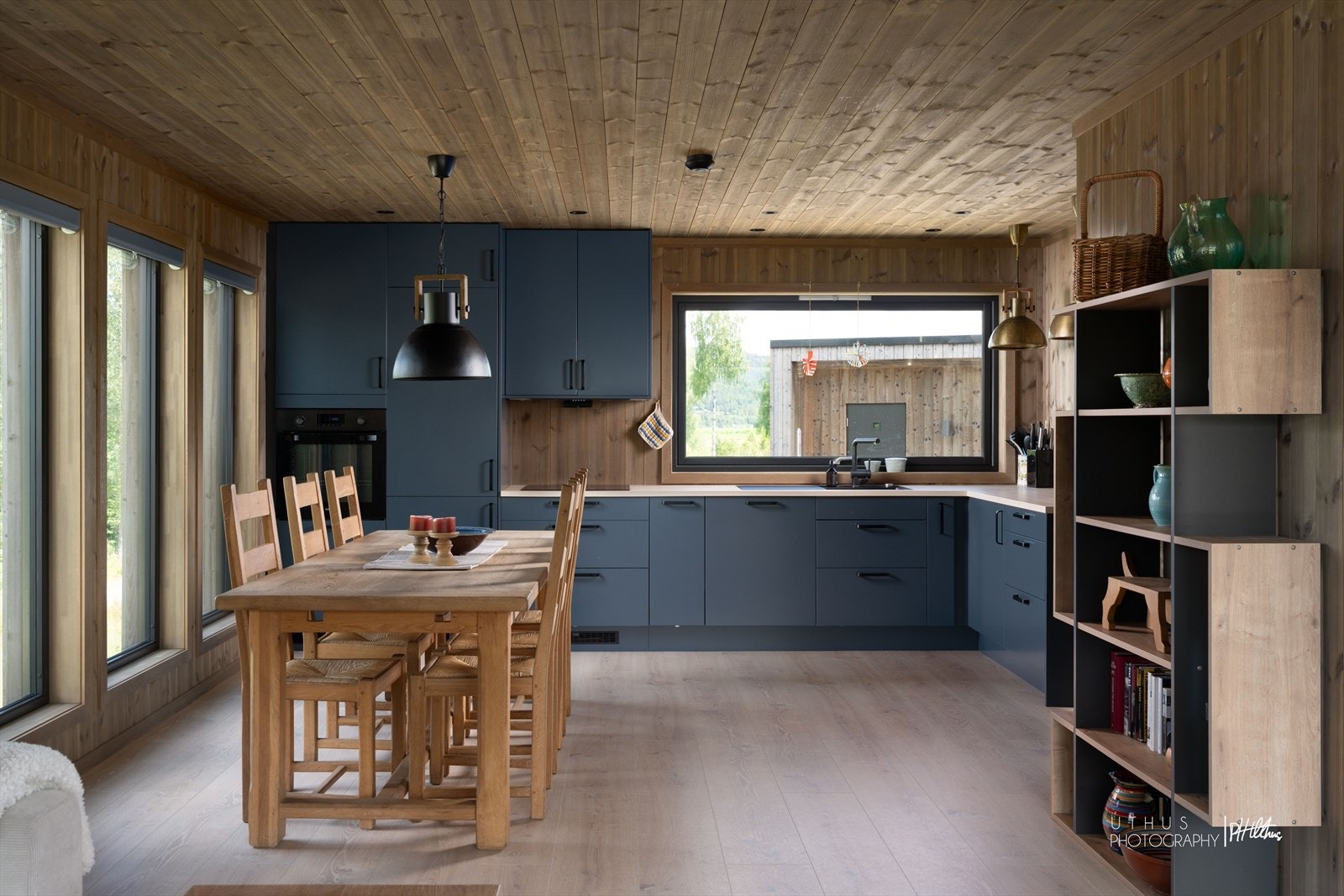 Lekkert kjøkken fra Epoc med slette fronter. Galleribilde