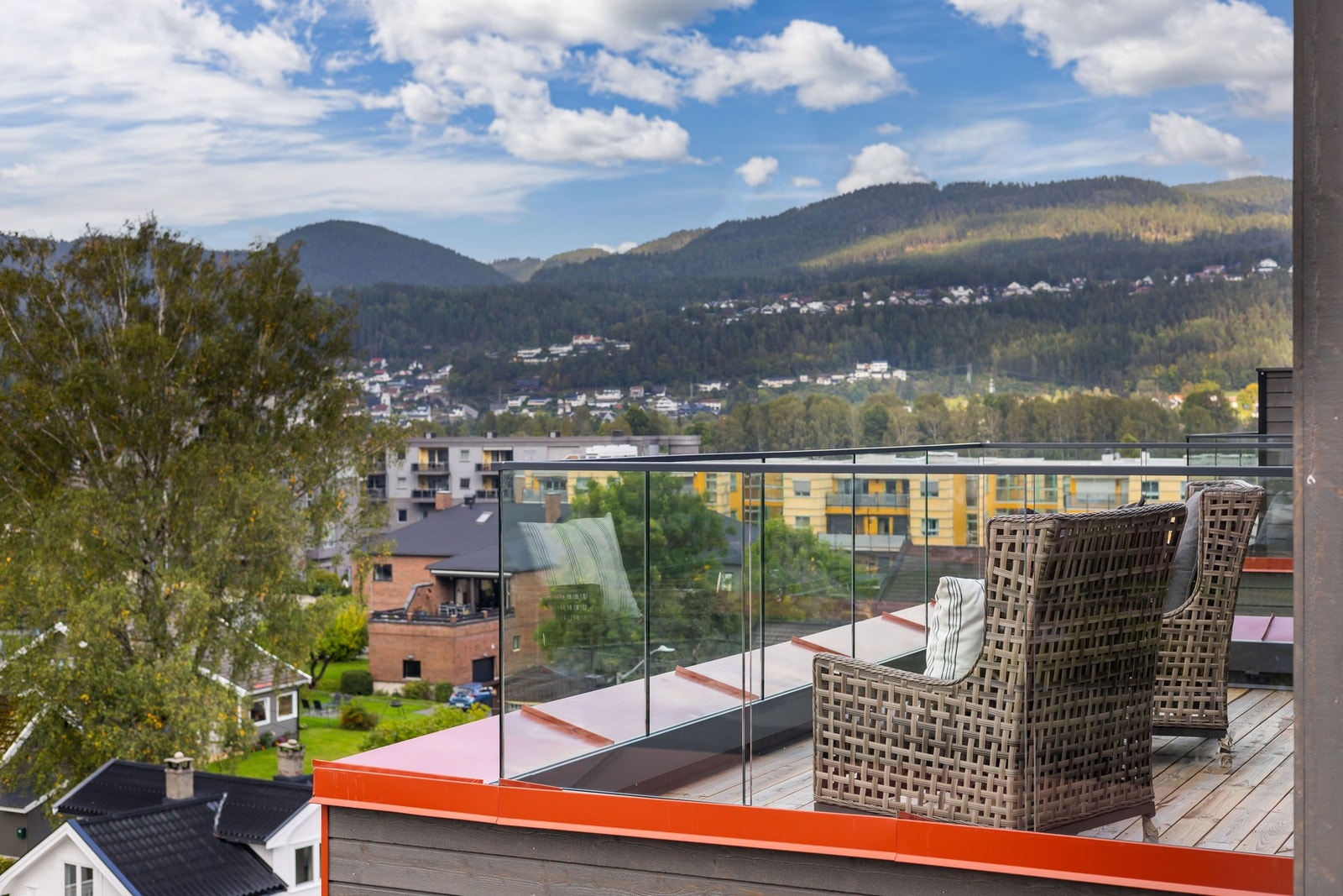 Utsikt mot flott natur! Galleribilde