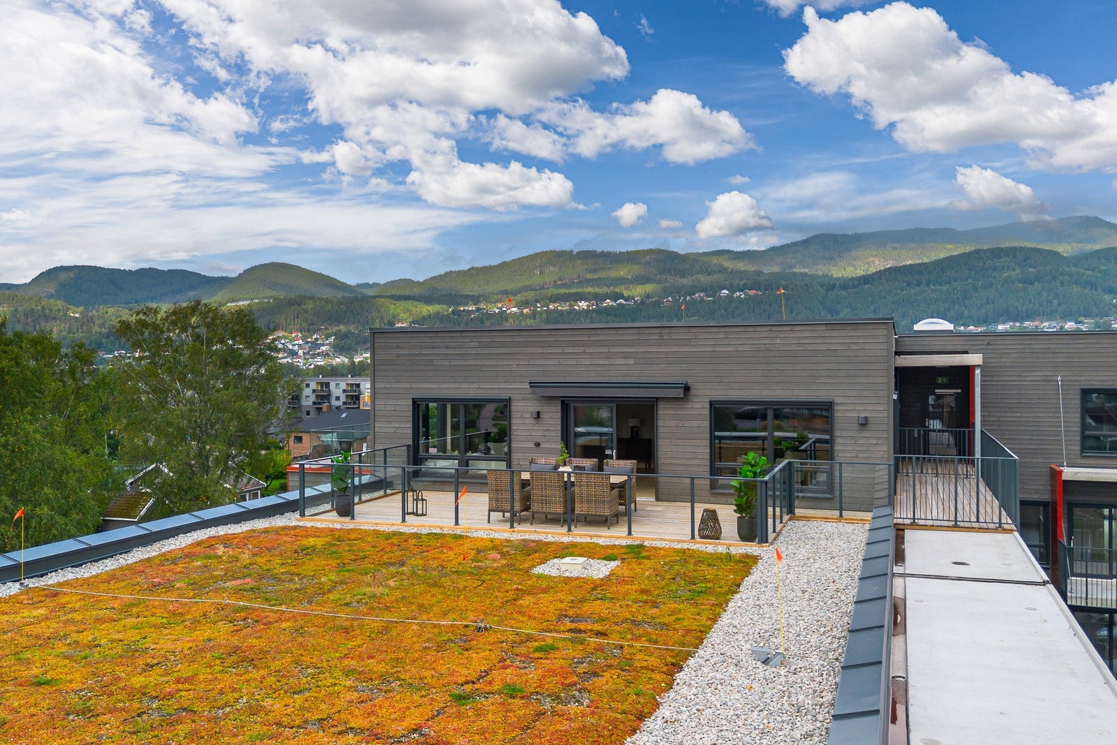 Skap ditt eget uterom - et ideelt sted for både grilling og avslapning. Galleribilde