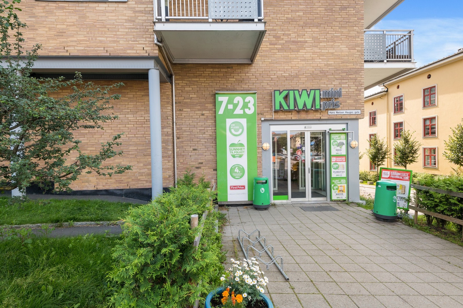 Kort vei til Kiwi som ligger i byggets 1. etasje. Galleribilde
