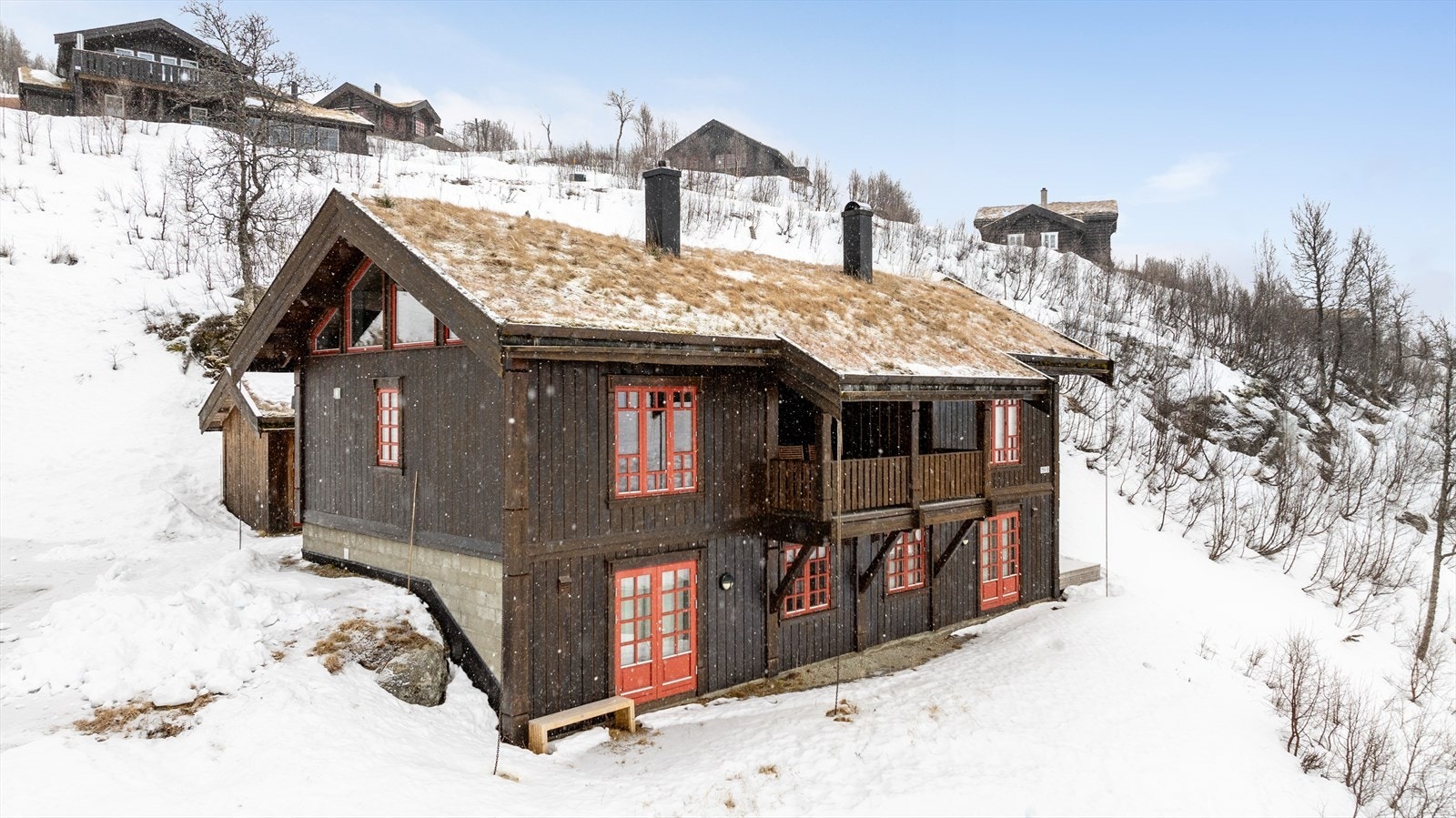 Idylliske beliggenhet på Listøyl med ski-in/ski-out Galleribilde