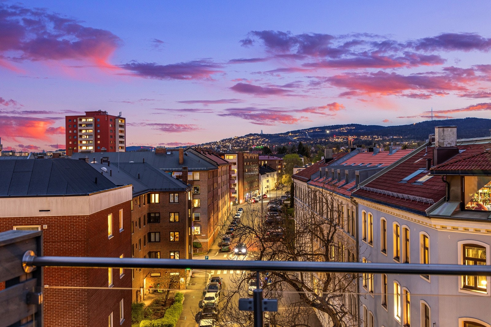 - Flott utsikt mot Holmenkollen - Galleribilde