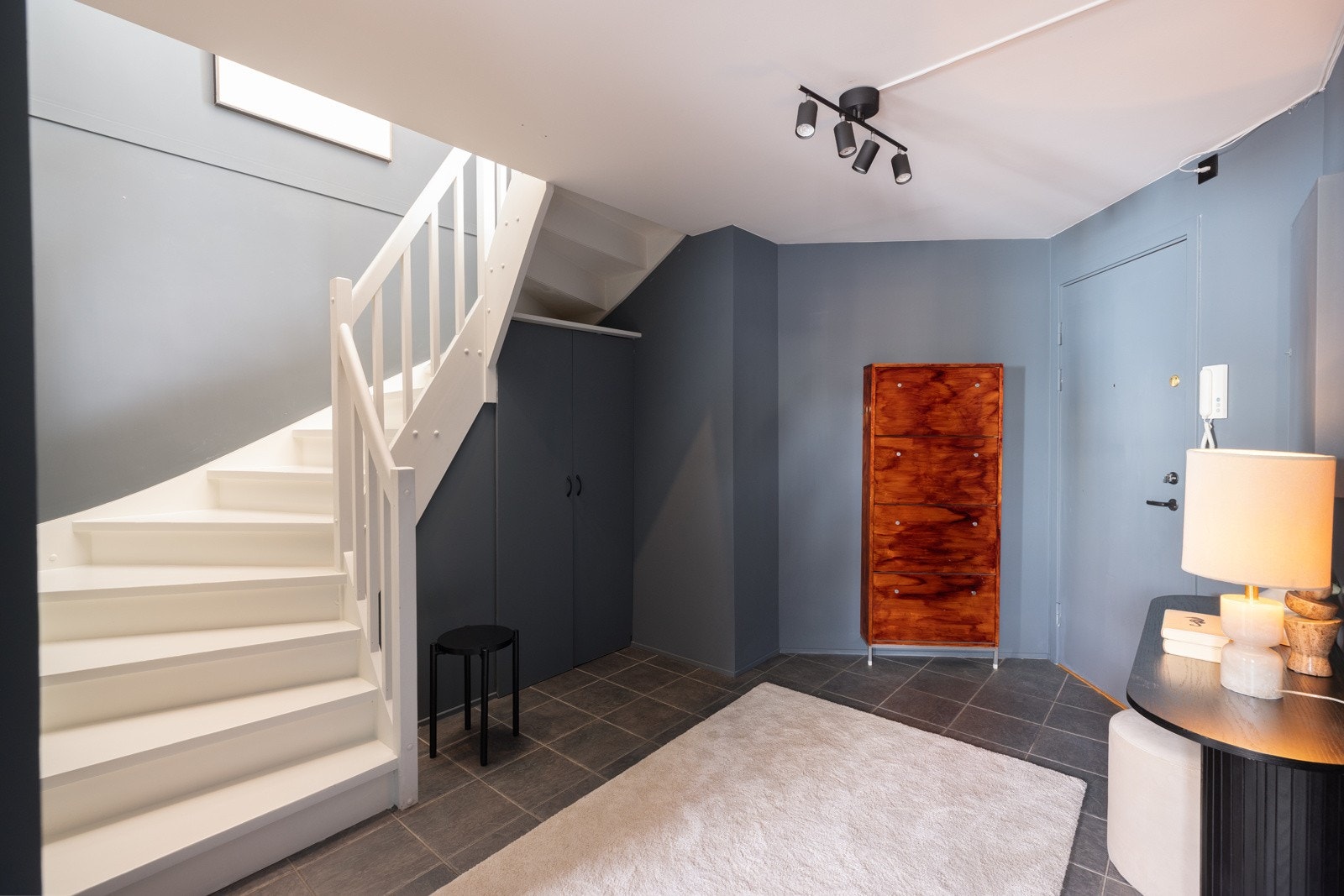 - Stor og innbydende entrè - Galleribilde