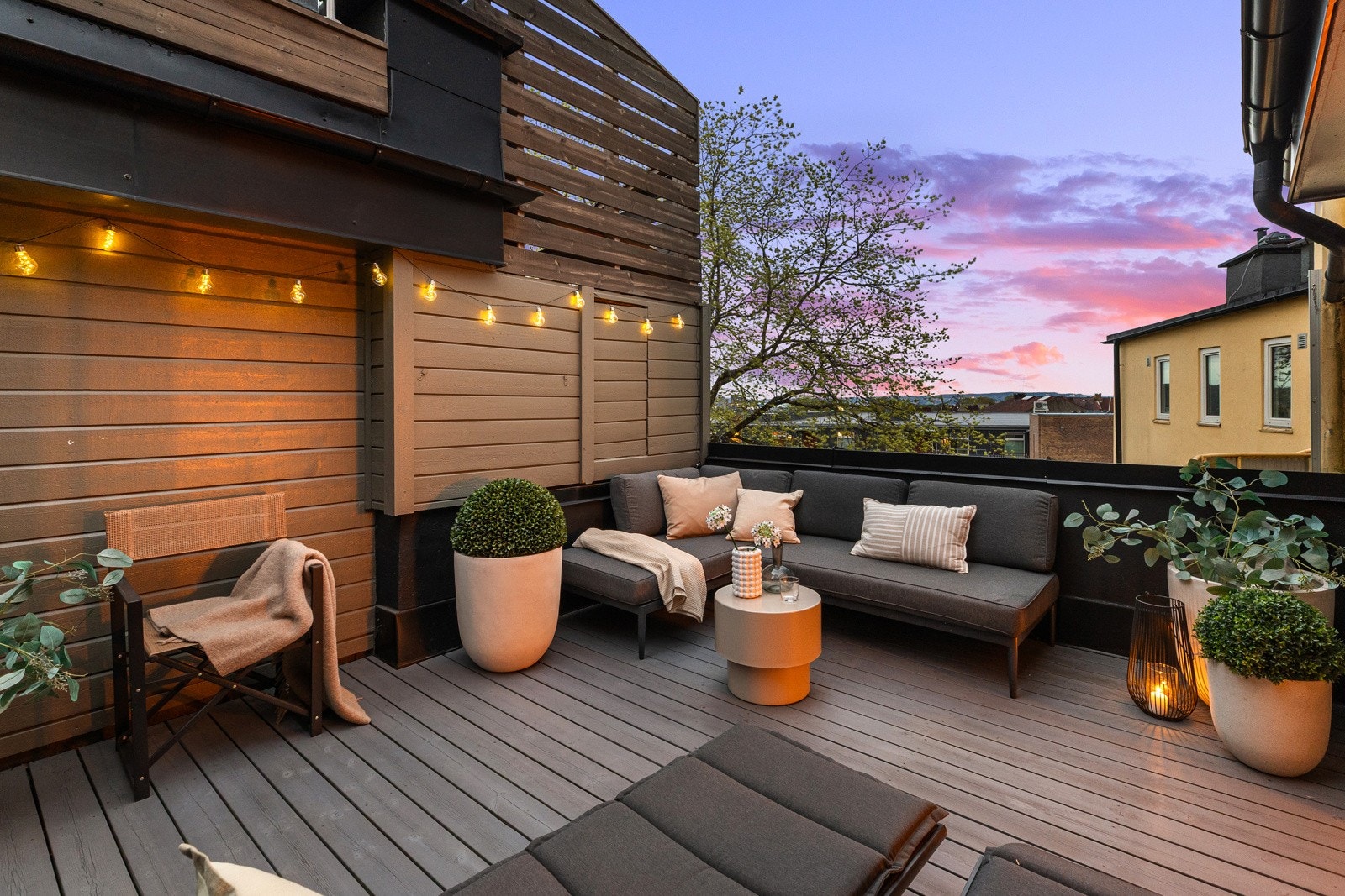 - Kveldsstemning på terrassen - Galleribilde