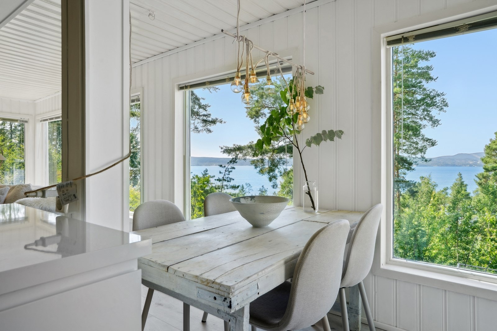 Fin spiseplass, her nytes gode måltider og den vakre utsikten! Galleribilde