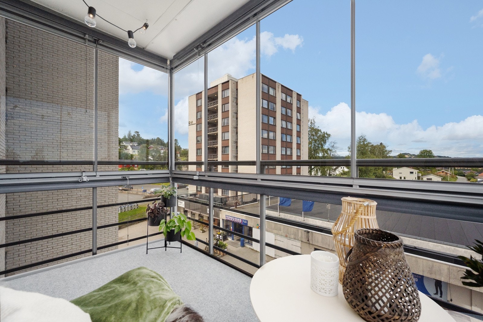 Innglasset balkong Galleribilde