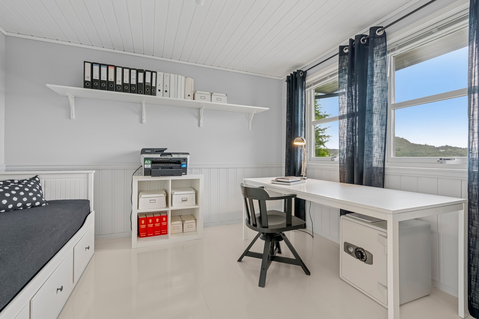 Soverom 2, passer utmerket som et barnerom, gjesterom, kontor eller hva en måtte ønske. Galleribilde