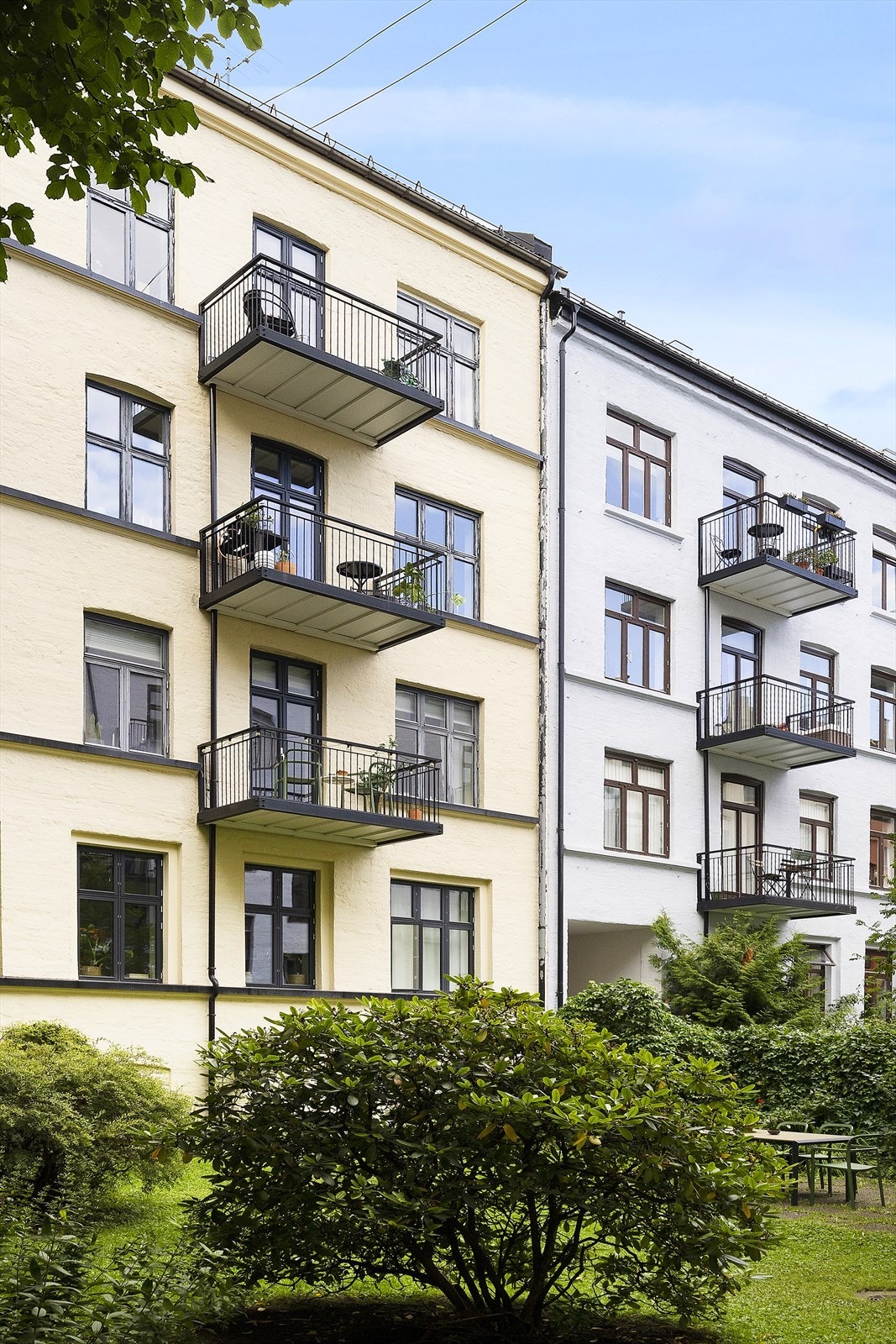 Leiligheten disponerer i tillegg en kjellerbod på ca. 9 kvm, en trappebod, og en loftsbod med 5 kvm gulvareal. Galleribilde
