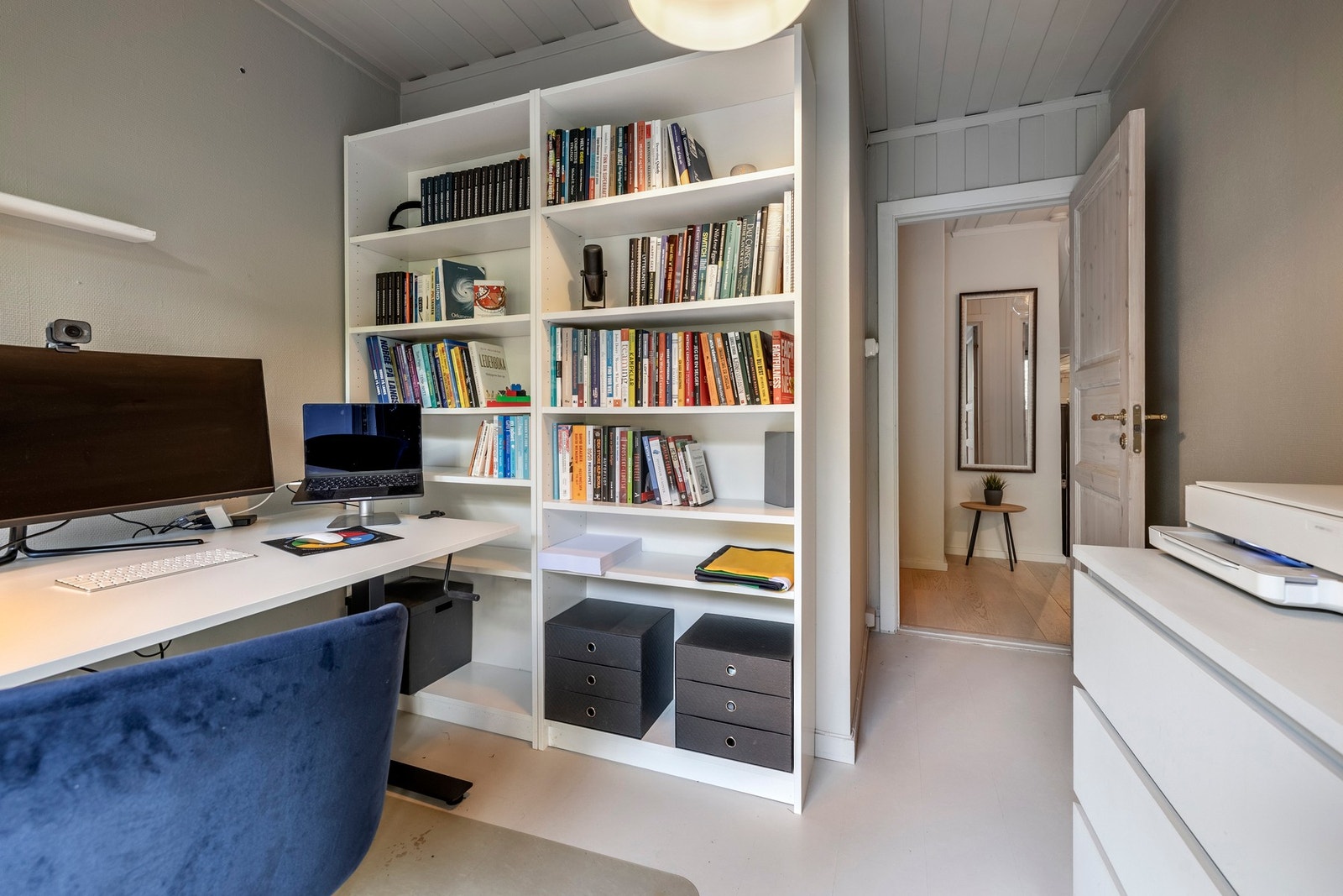 Soverommene har god plass til seng og nattbord. Galleribilde