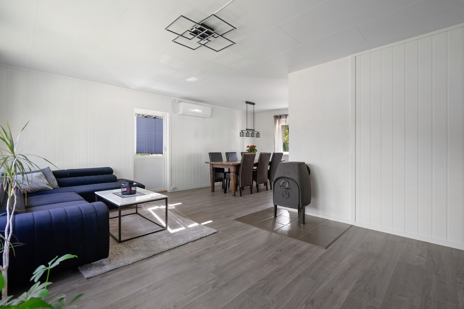 Fra stue har du utgang til balkong/terrasse Galleribilde