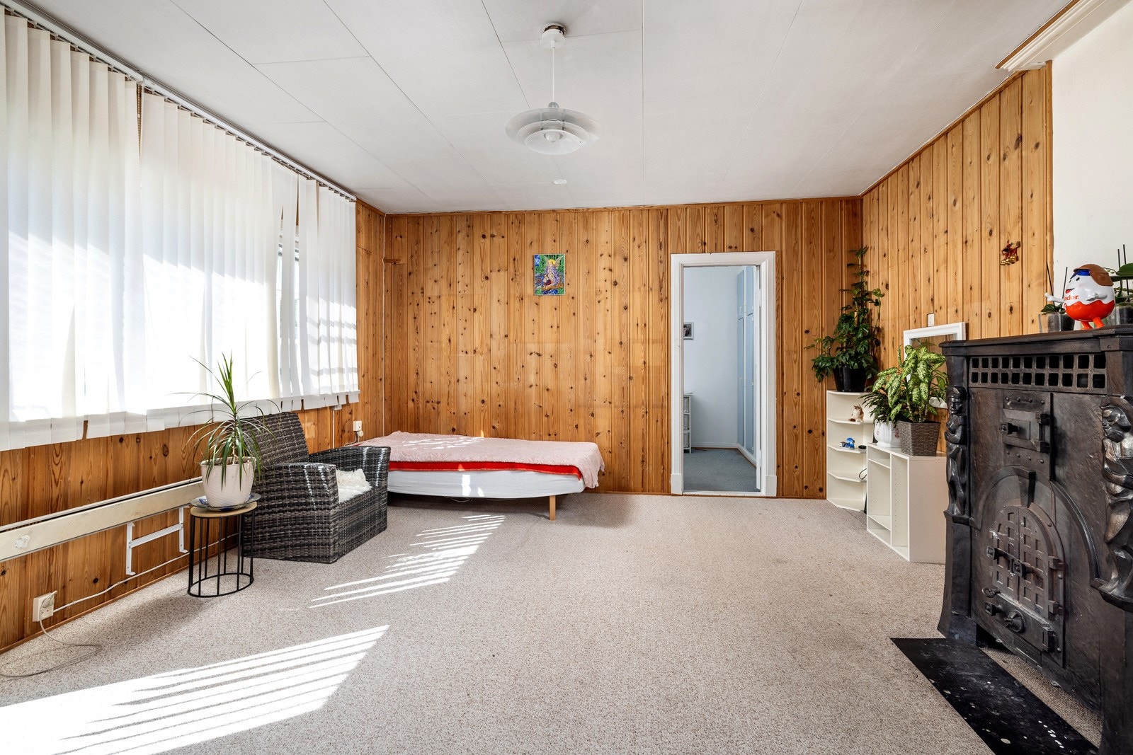 Romslig stue i 2. etasje med adkomst til to soverom Galleribilde