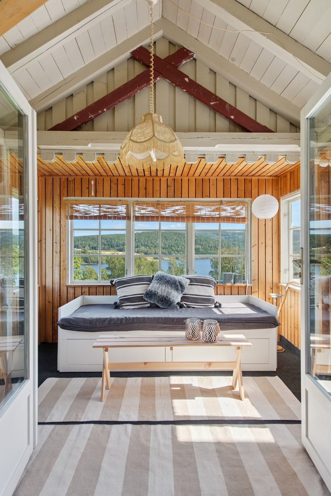 Her kan du nyte stillheten, og hvile øynene på den flotte utsikten! Galleribilde