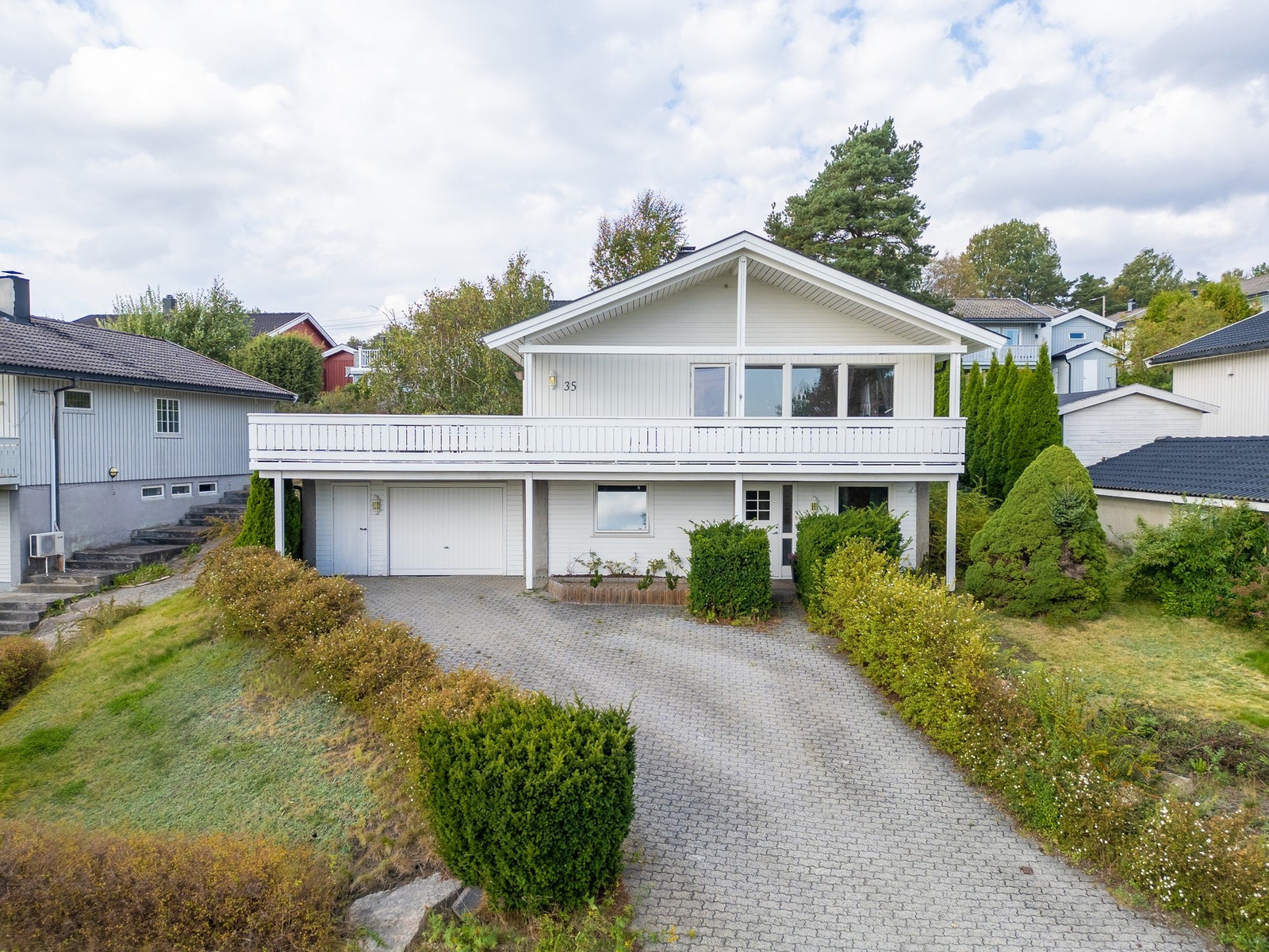 Steinliveien 35 er en fin bolig på Rolvsøy - velkommen inn. Galleribilde