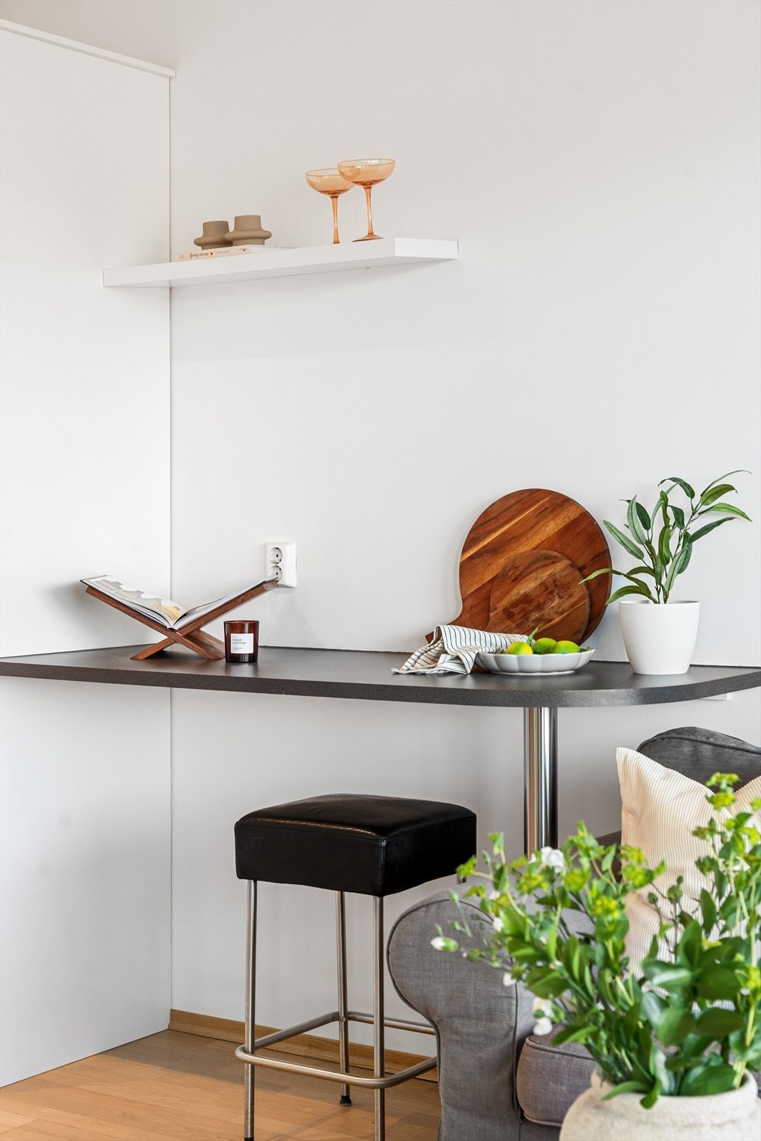 Praktisk og sosialt med en "bar"-løsning. Galleribilde