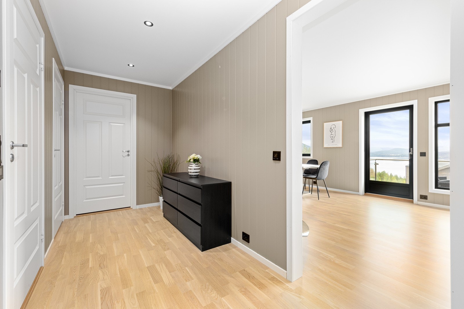 Det er lagt varmekabler i alle oppholdsrom med unntak av soverom. Galleribilde