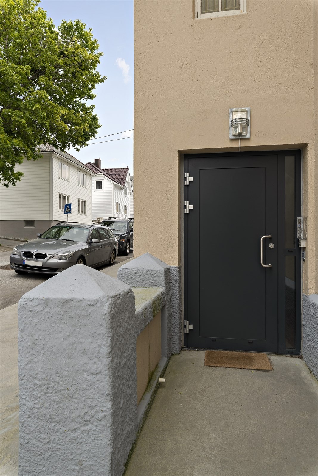 Byggets hovedinngang Galleribilde