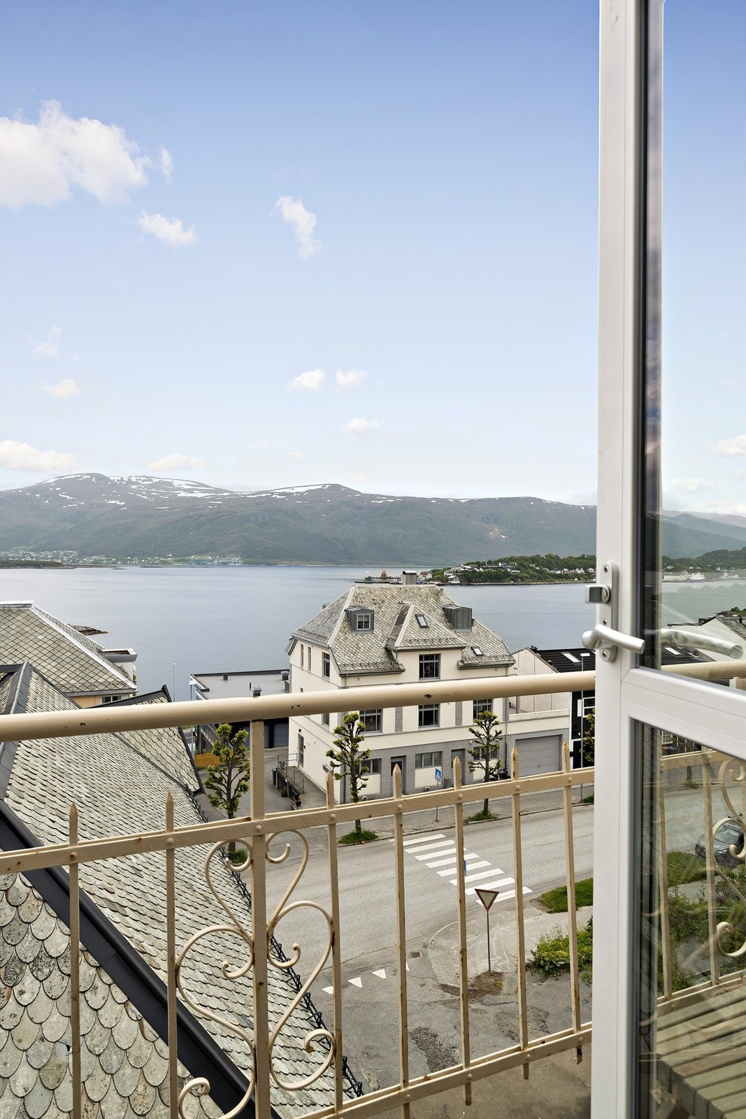 Utsikt fra stuebalkong Galleribilde