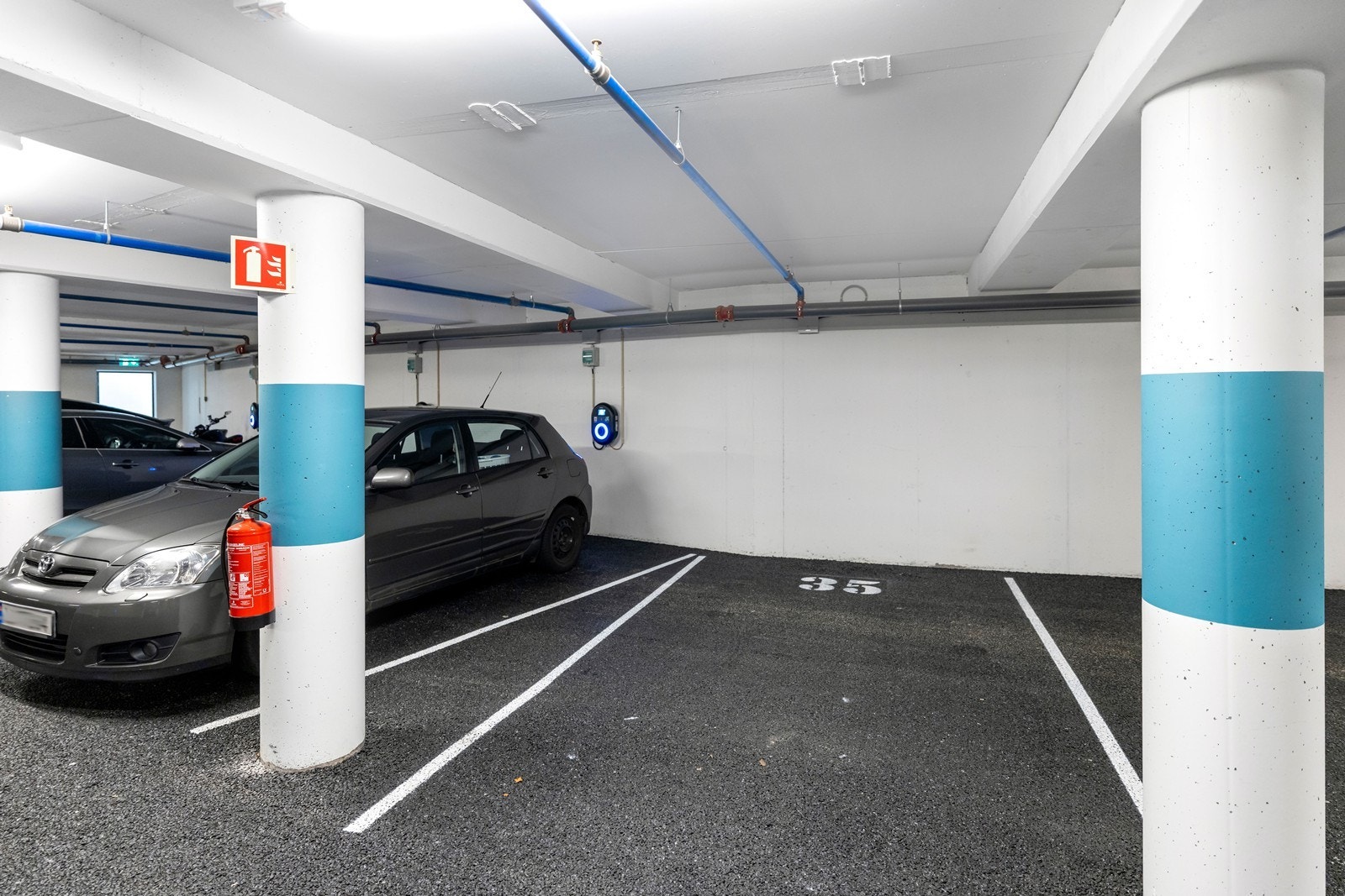 Parkeringsplass 35 medfølger salget. Galleribilde