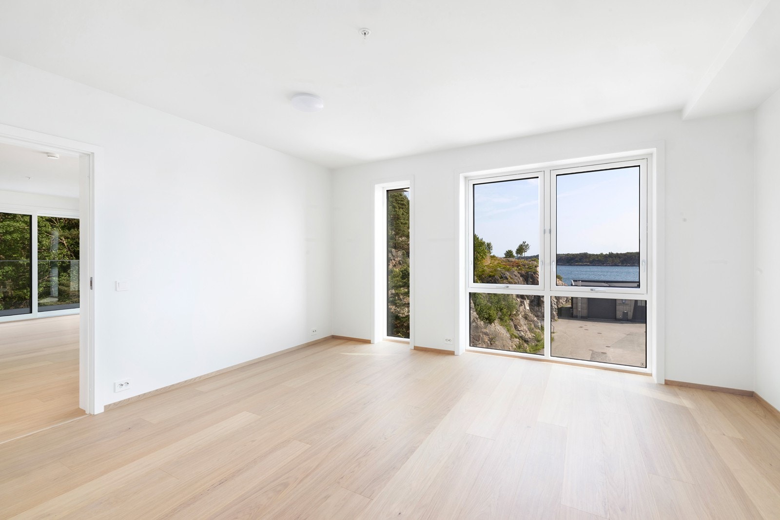 Meget romslig soverom 3/ stue 2, som kan innredes etter eget ønske og behov. Galleribilde