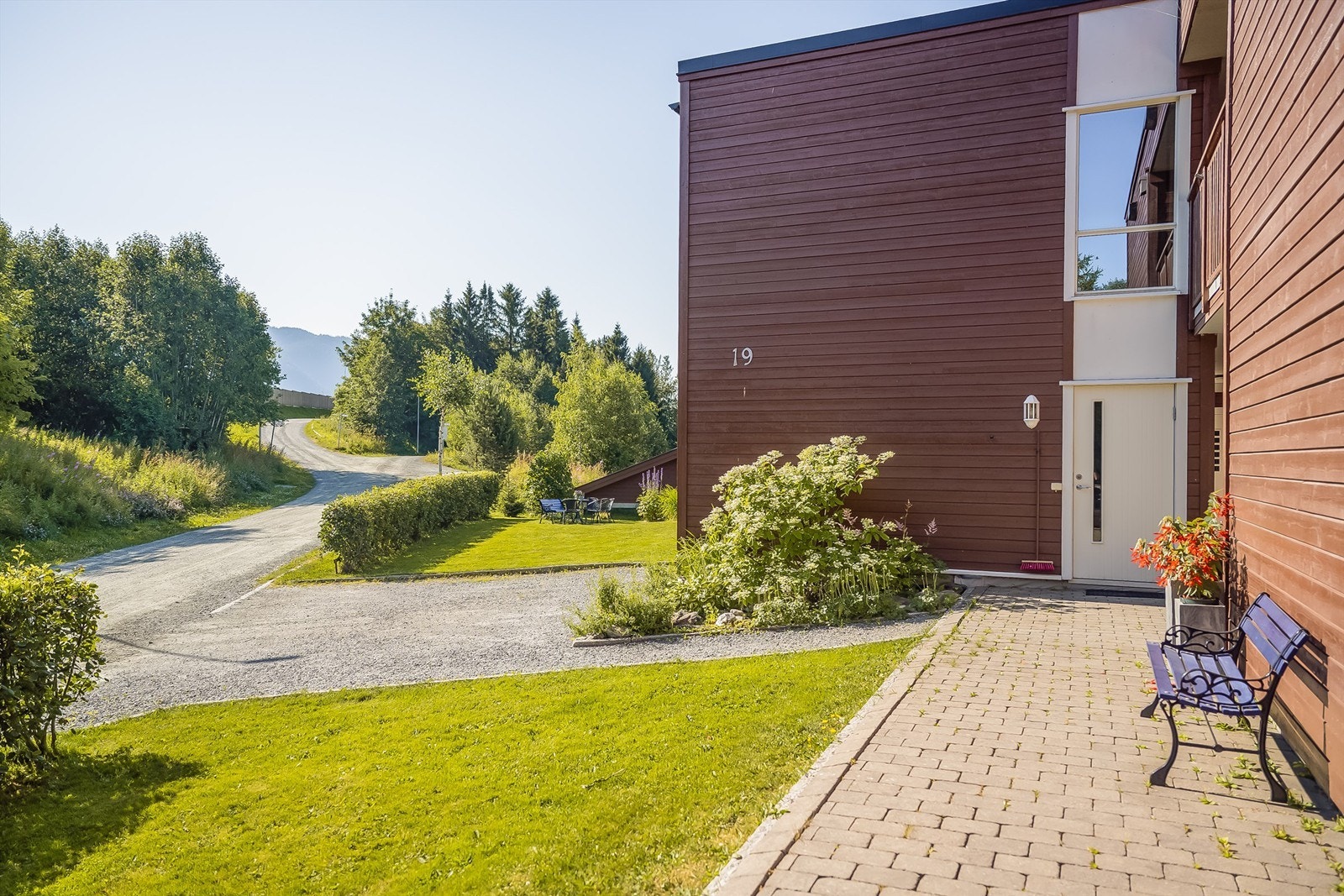 Melhus byr på flotte turmuligheter med turstier som leder til populære destinasjoner som både Gaula og Vassfjellet. Øysand er også et populært sted å besøke på varme sommerdager- en perle av badeliv og fritidsområde med sandstrand. Galleribilde