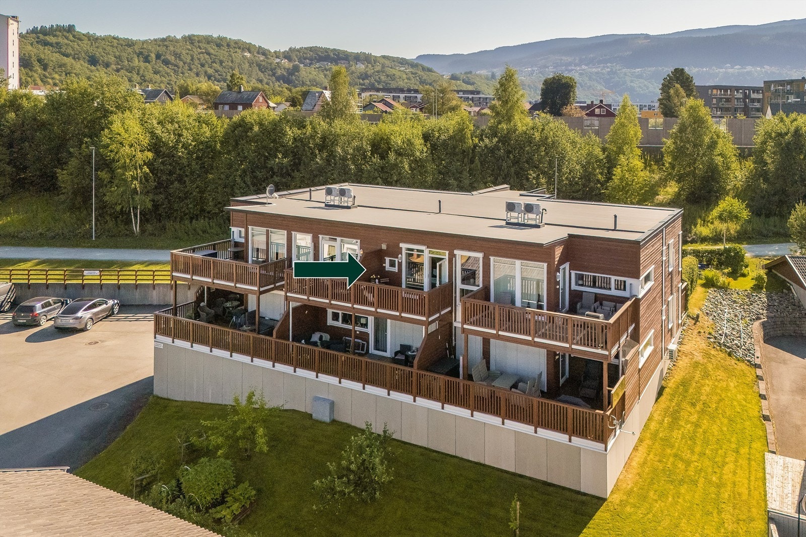 Velkommen til Lenamælen 19 - en flott 2-roms selveier i et sentrumsnært og etablert område på Melhus Galleribilde