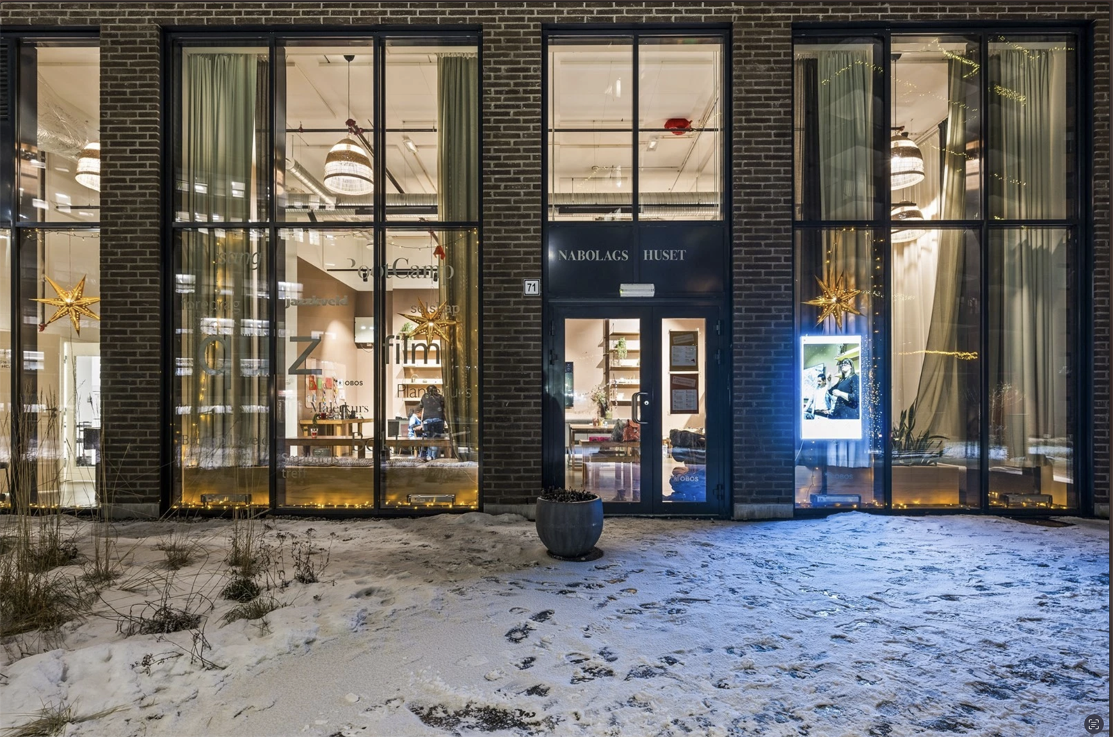 Nabohuset er et lokal med 50 personer, og beboere har mulighet til å leie det for private selskaper. Galleribilde