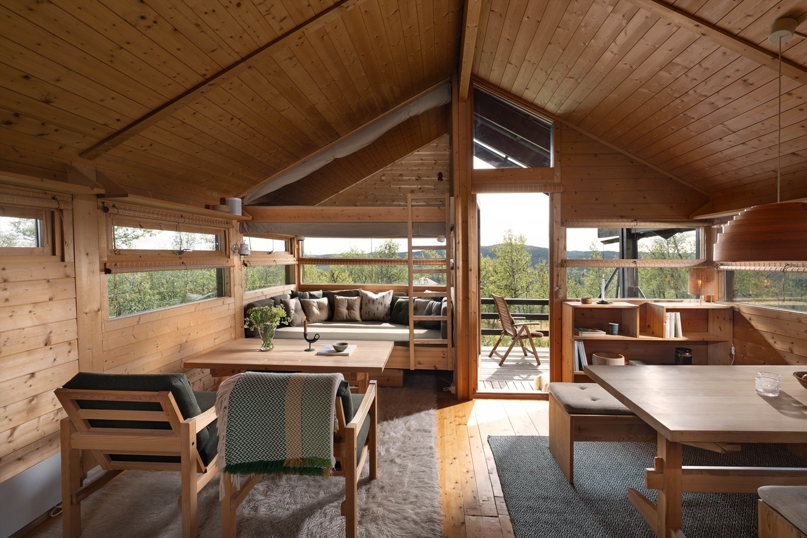 Ålhyttas karakteristiske plassbygde dagseng og hems Galleribilde