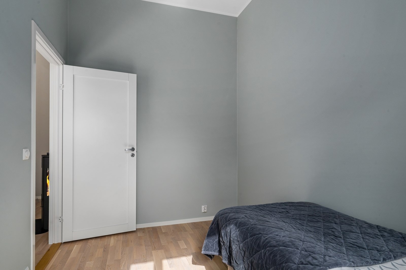 Soverom nr. 2 med mange muligheter - barnerom, gjesterom eller kontor. Galleribilde