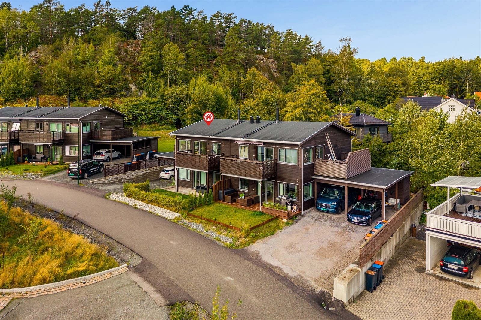 Solrike uteplasser hvor du kan nyte både morgenkaffen og sene sommerkvelder Galleribilde