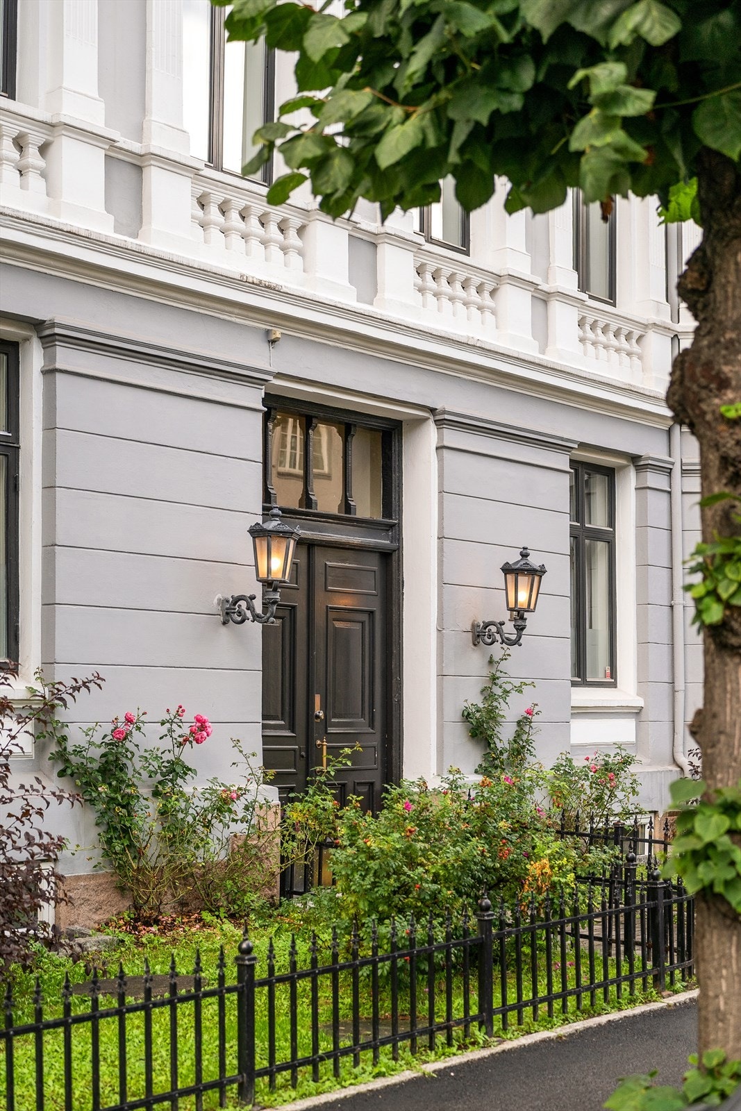 Hyggelig felles inngangsparti. Galleribilde