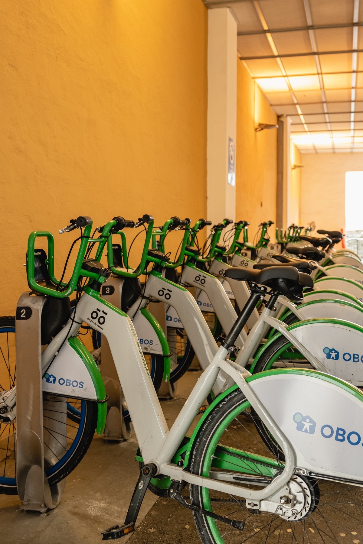 BySykkel-stativ rett ved gjør sentrumsområdene lett tilgjengelig. Galleribilde