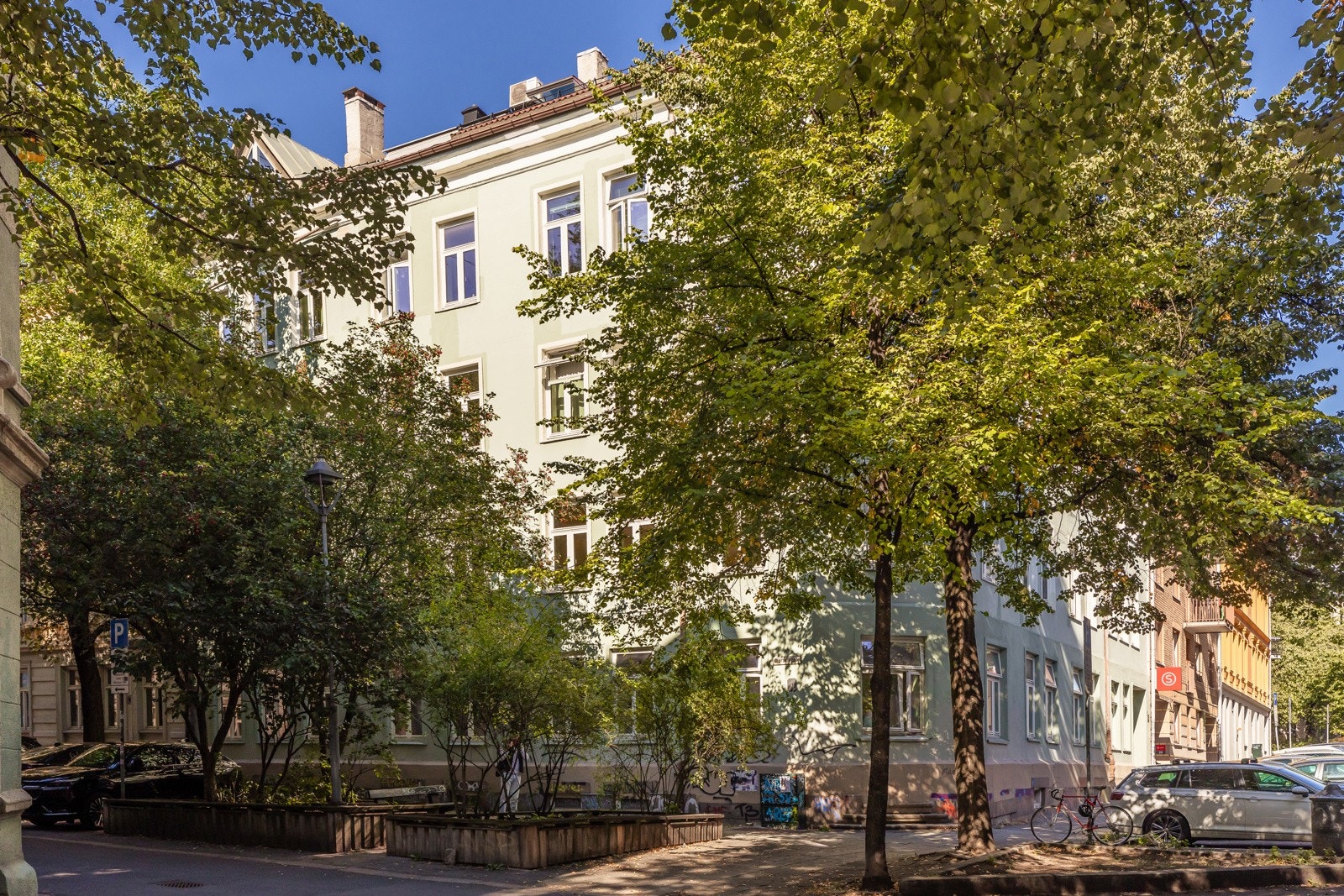 Sverdrups gate 18 B har en sentral, men skjermet beliggenhet på attraktive Løkka. Galleribilde