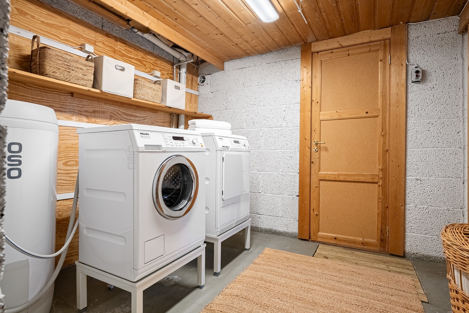 Vaskerommet er målt til 8,5 kvm og har opplegg for vaskemaskin og tørketrommel. Galleribilde