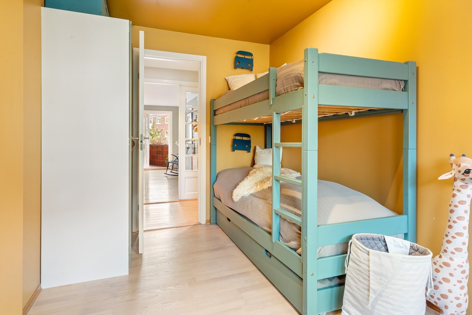 Soverom 2 og 3 passer godt som barnerom, gjesterom eller hjemmekontor. Galleribilde