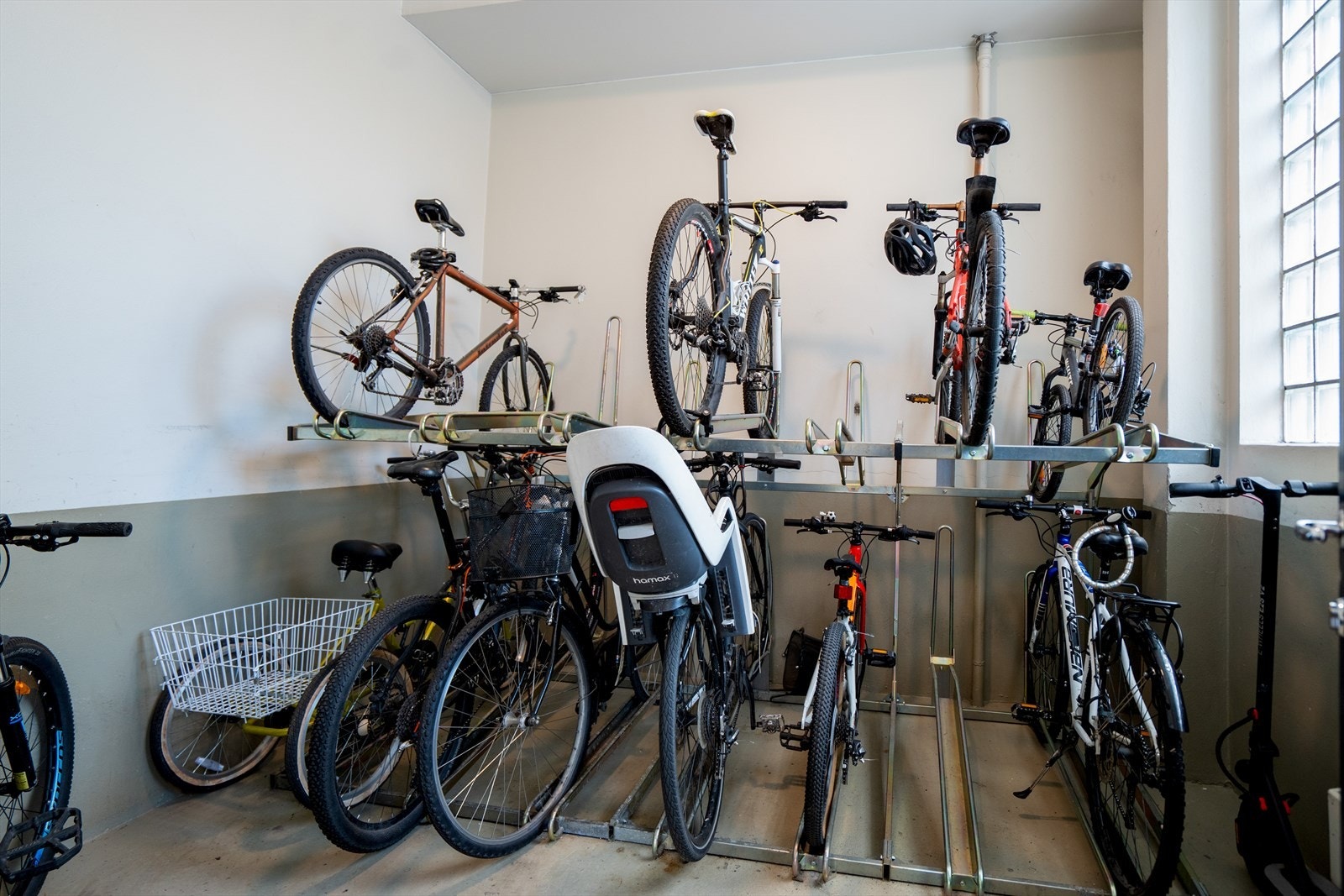 Sameiet har en felles, låst sykkelbod. Galleribilde