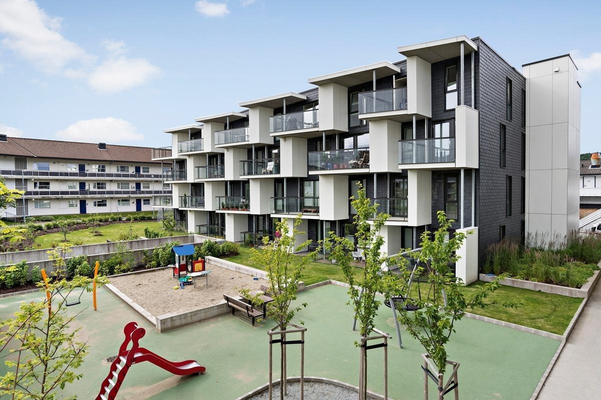 Fremsiden av bygget. Det er ikke balkong på hybel Galleribilde