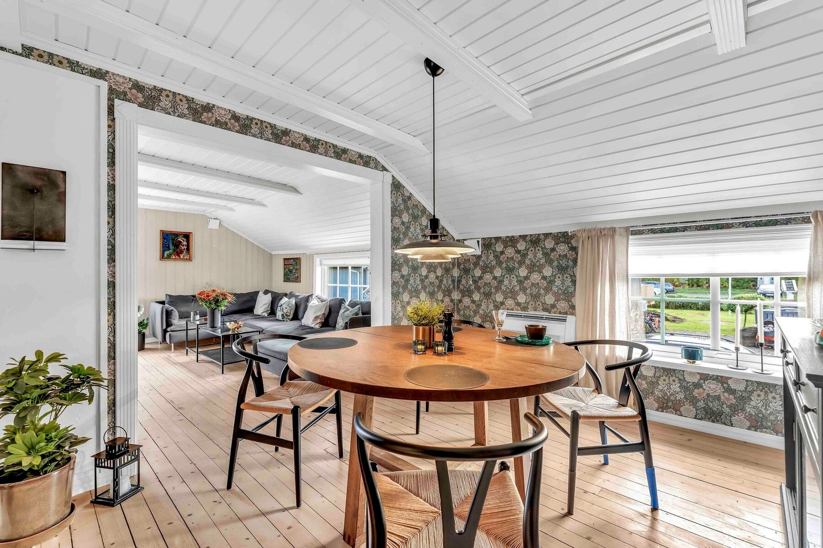 Utsikt over hagen Galleribilde