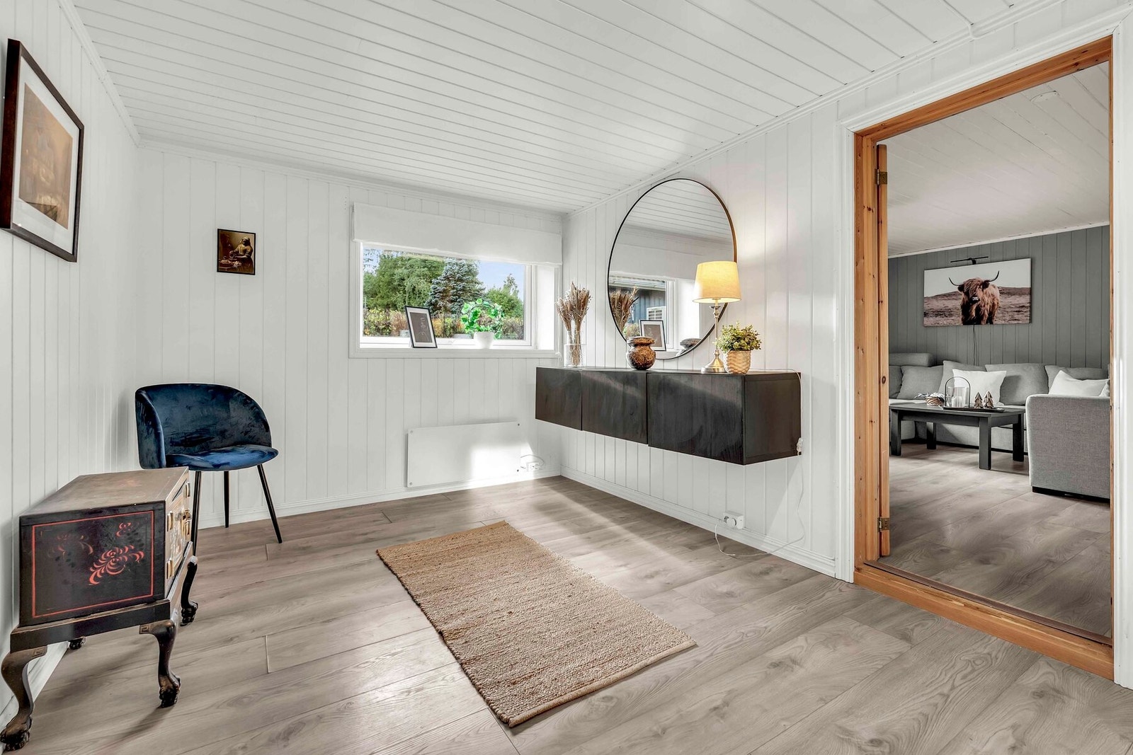 Hallen er lys, romslig og praktisk utformet. Galleribilde