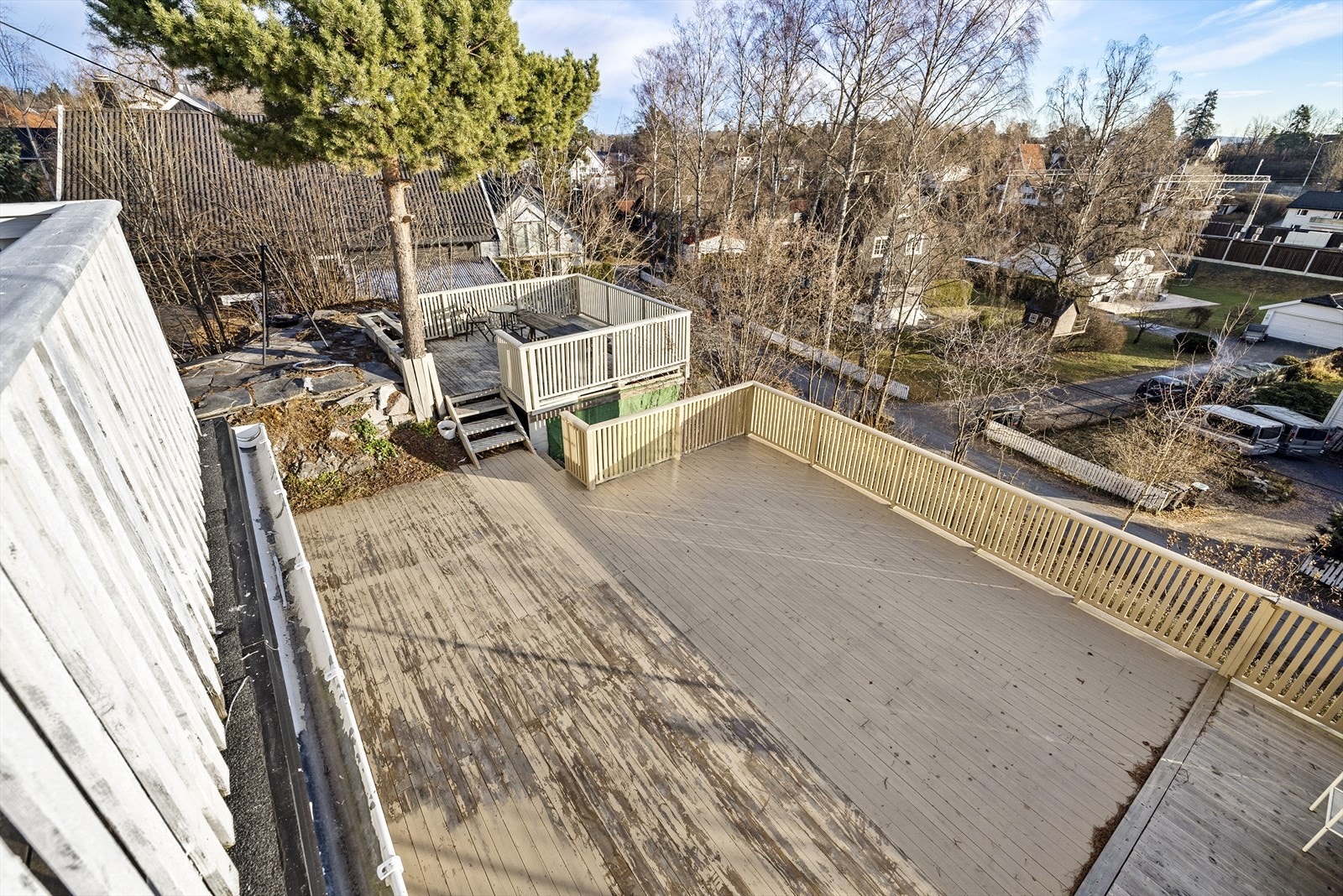 Terrassen er sydøstvendt og er på hele 70 m². Galleribilde