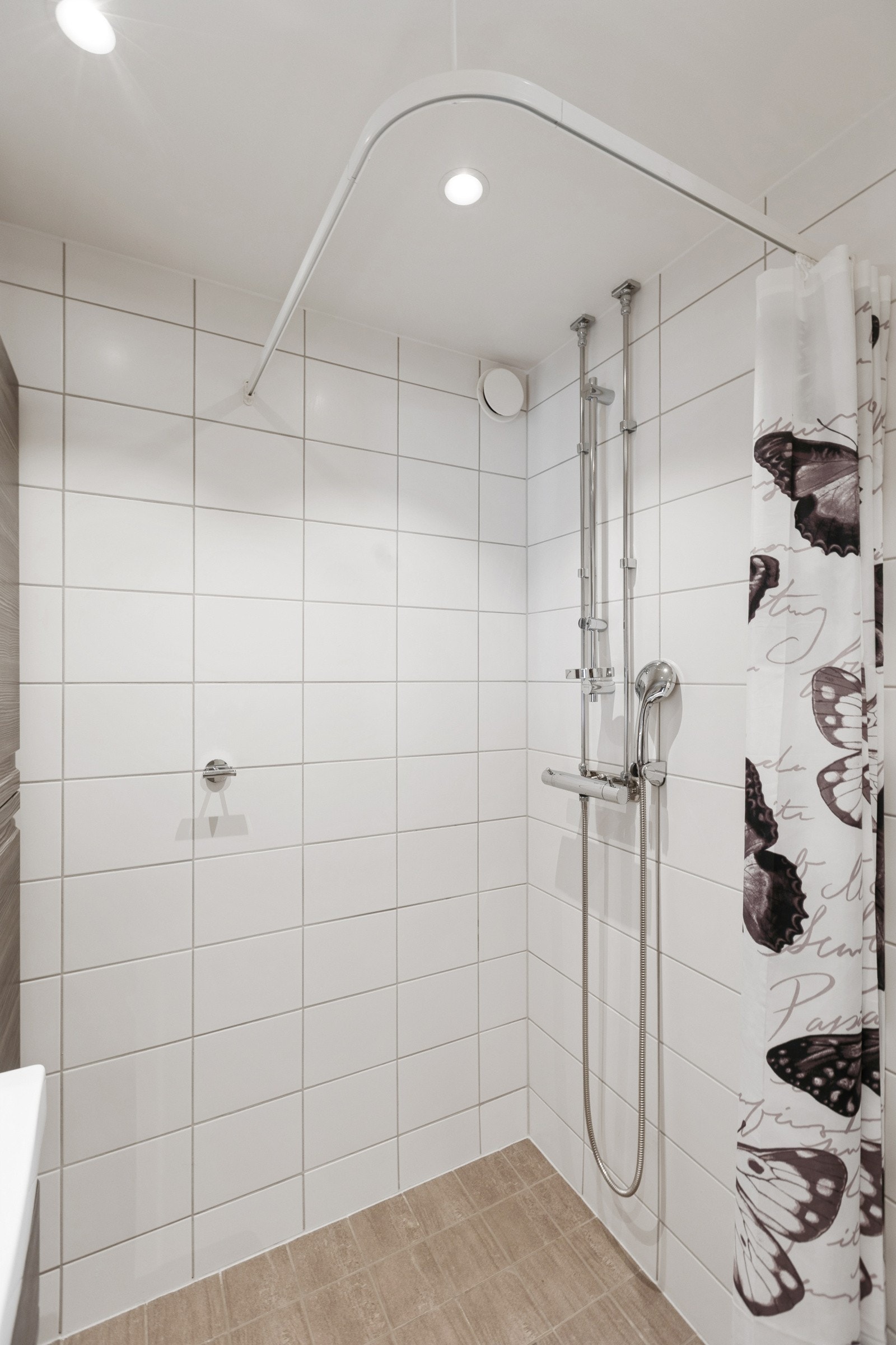 Badet har varmekabler Galleribilde