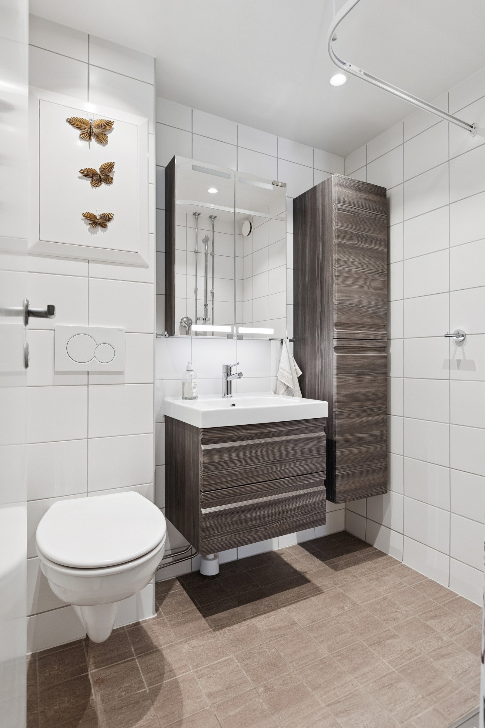 Lyst bad, rehabilitert i regi av borettslaget i 2015/2016 Galleribilde
