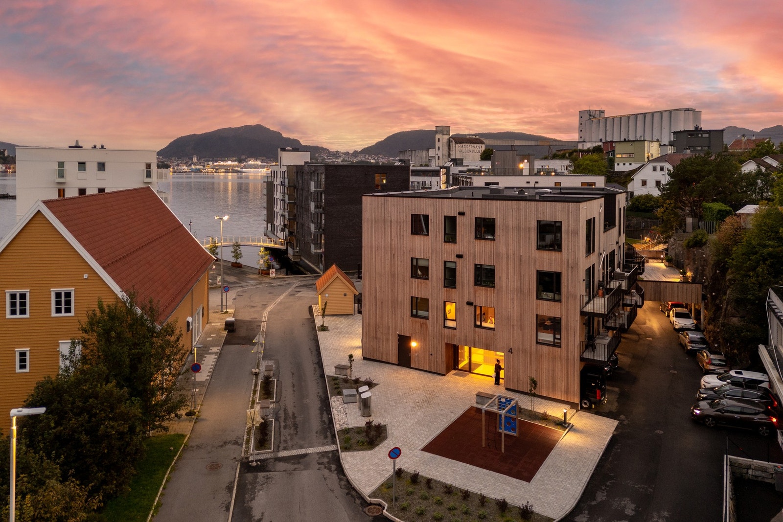 Man kommer seg inn til Bergen sentrum med en kort busstur. Galleribilde