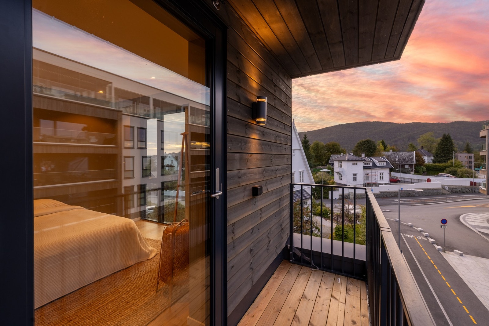 Balkongen måles til ca. 3,6 kvm. Galleribilde