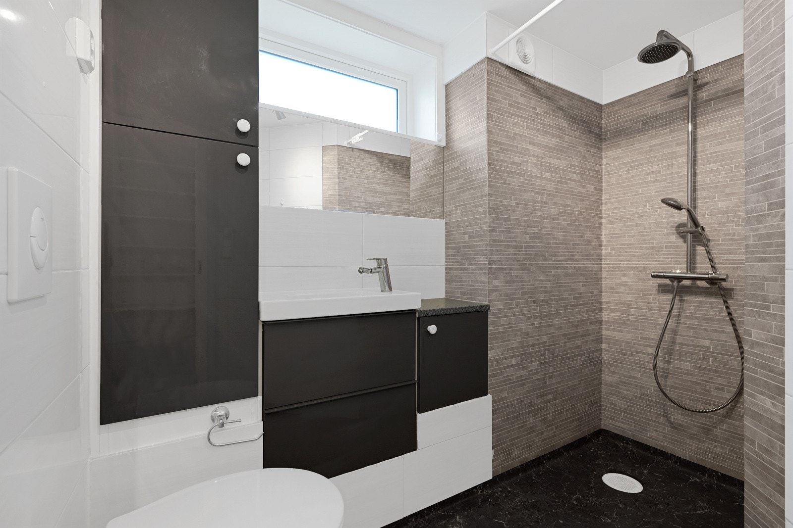 Her finner vi det tredje badet - dette er også det som er sist renovert Galleribilde