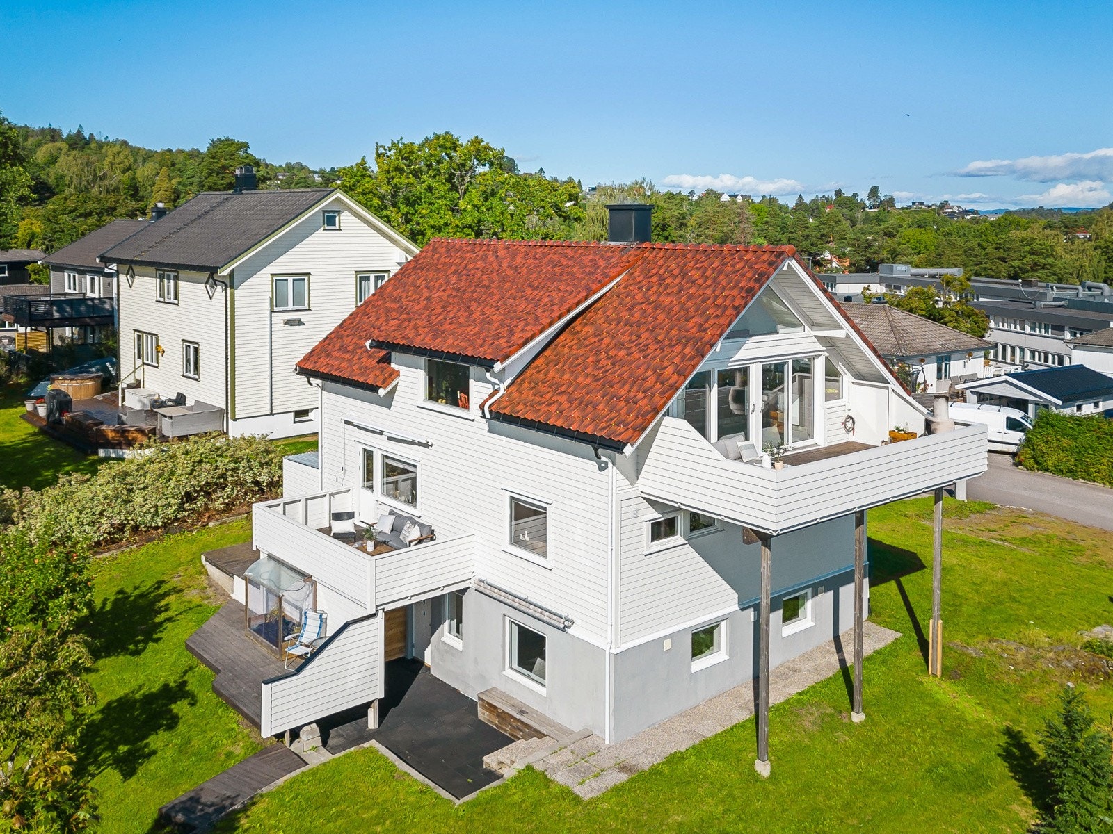 Alle tre boenhetene har hver sin uteplass Galleribilde