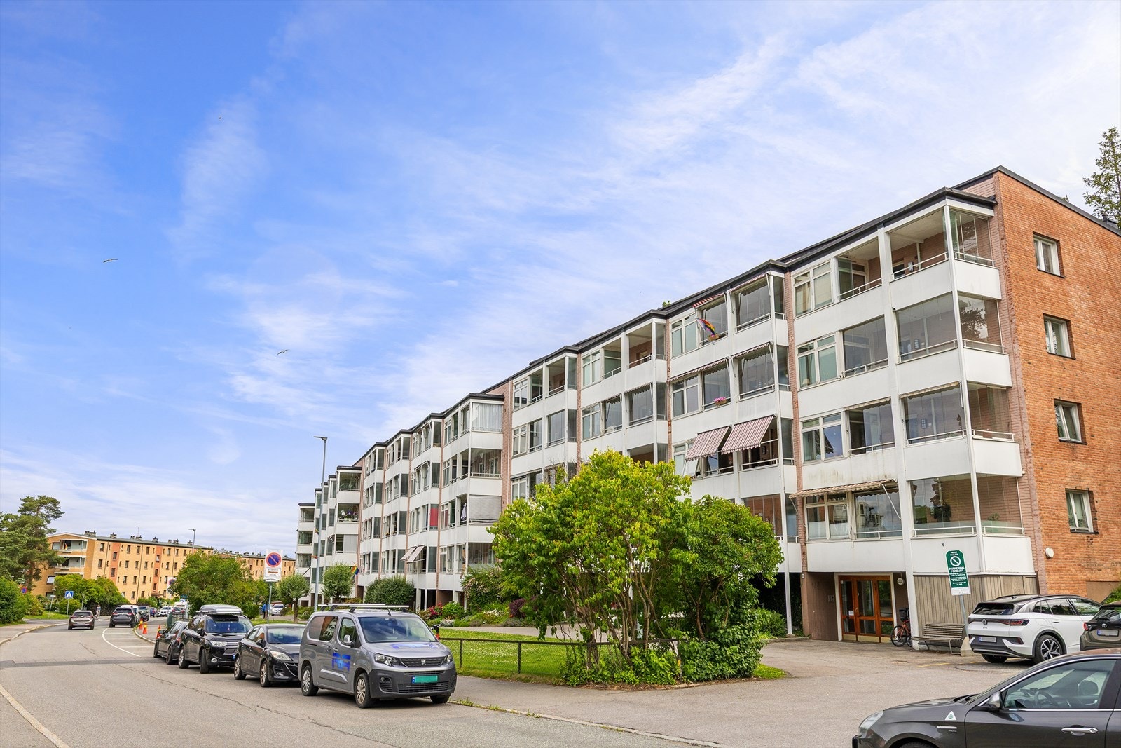 Veldrevet borettslag med marka som nærmeste nabo. Galleribilde