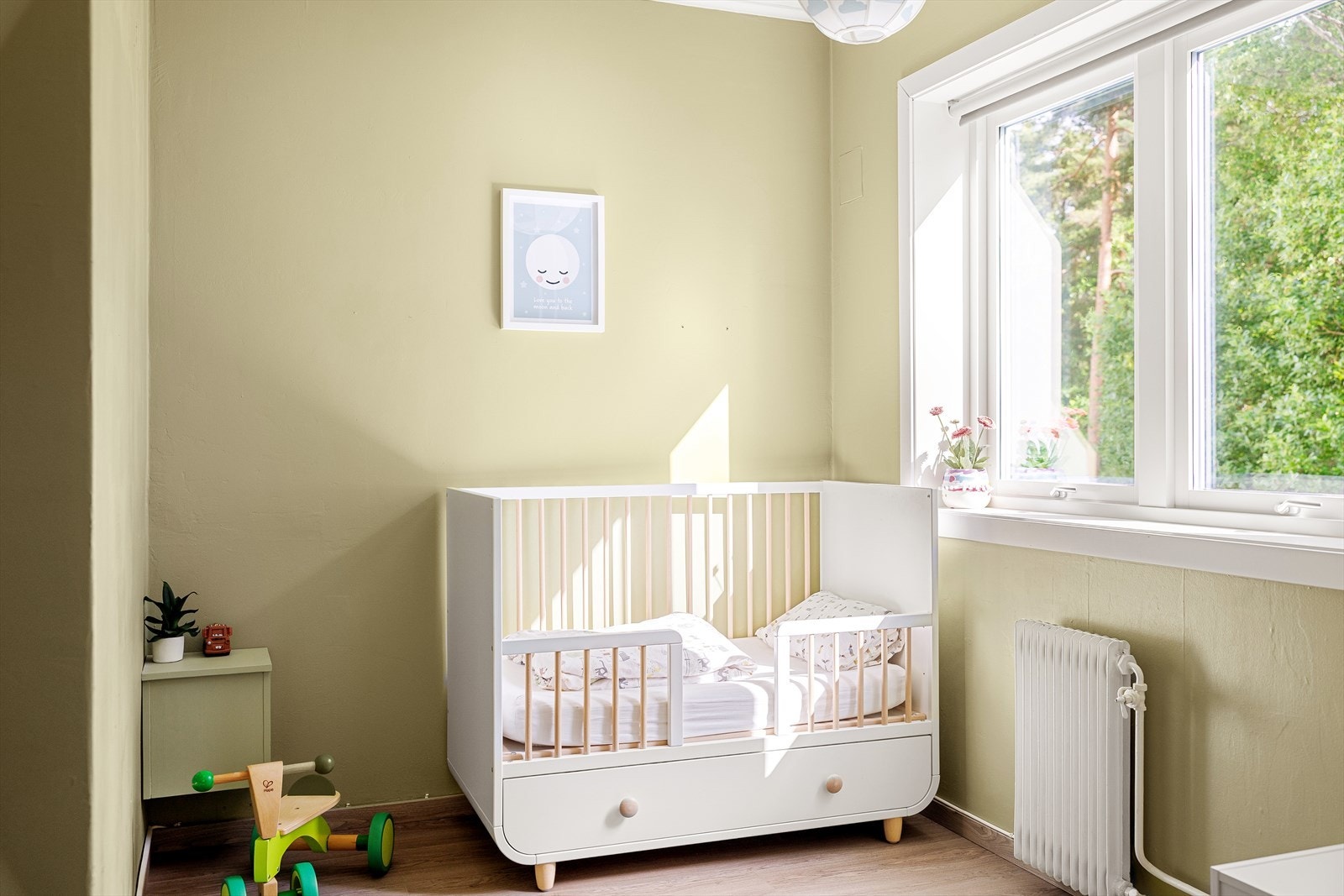 Soverommet er vendt mot rolige omgivelser. Galleribilde