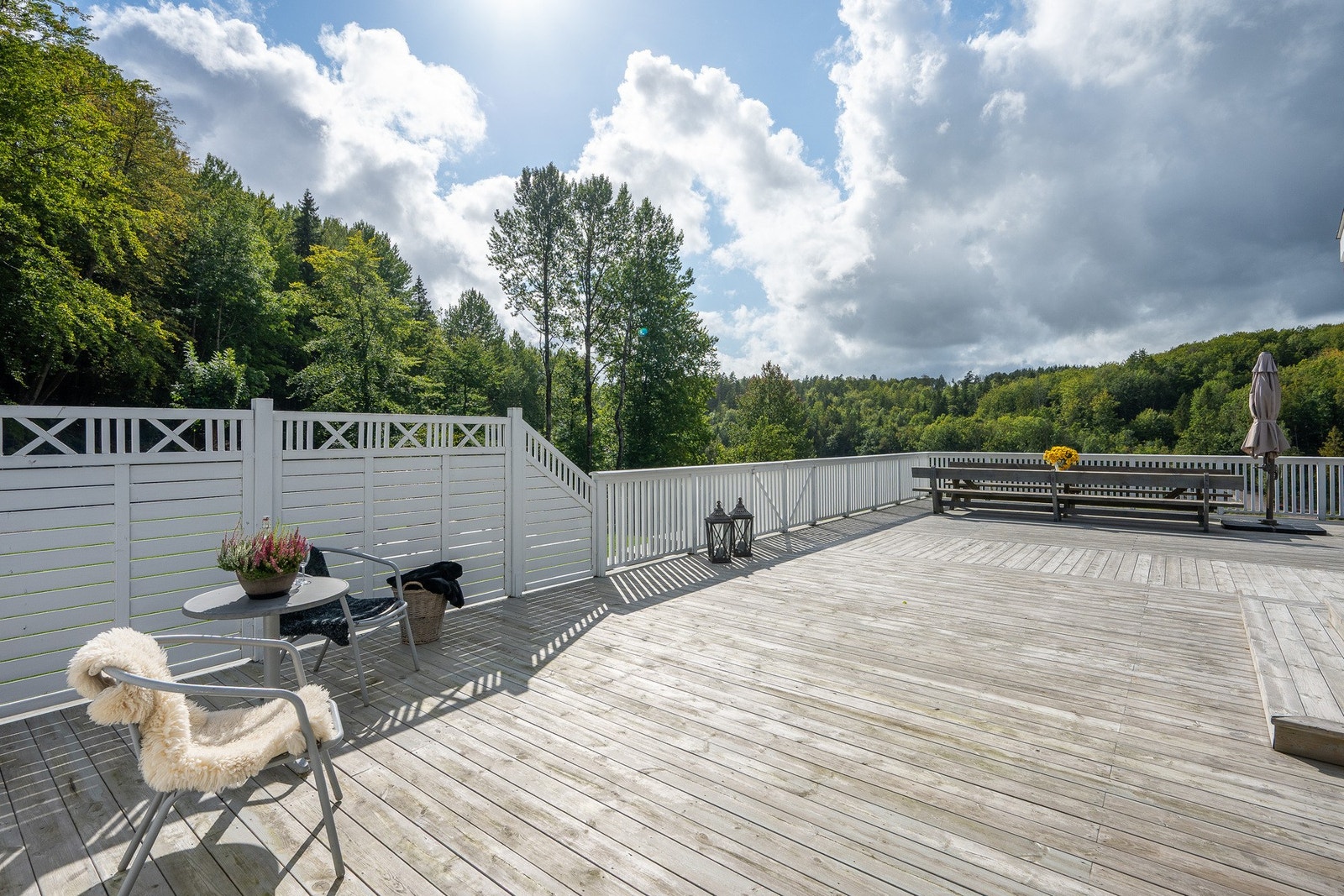 Under verandaen er det rikelig med lagringsplass Galleribilde
