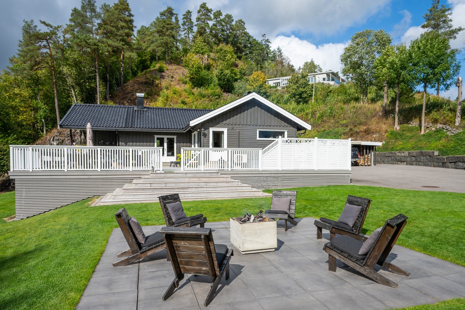 Robotgressklipper holder plenen pen, og den følger med. Galleribilde