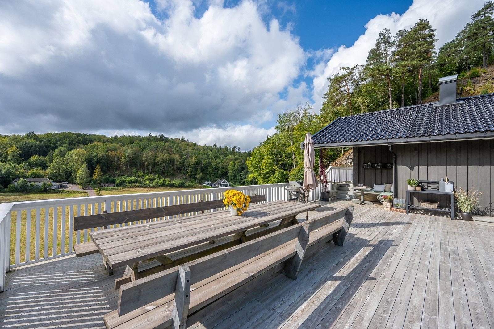 Her er det bare å flytte seg rundt etter solens gang. Galleribilde